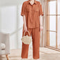 Conjunto casual de 2 piezas de camisa de manga corta y pantalón tobillero de color sólido benefiyou