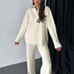 Traje cómodo de dos piezas, pantalones largas y maneras