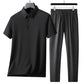 Conjunto de Camiseta con Cuello de Solapa y Pantalón para Hombre en Seda Helada