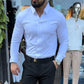 Camisa casual de color sólido de corte ajustado para hombre