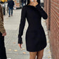 Elegante vestido mini de escote redondo y corte ajustado