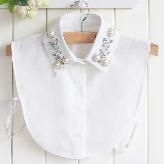 Elegante collar falso de perlas falsas y pedrería