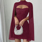 Vestido femenino con recortes acanalados y capa de gasa