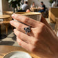 💎 ¡50% DE DESCUENTO EN EL ANILLO BOHEMIAN VINTAGE! 💎 Diseño floral de vid, gema negra en forma de lágrima y detalles brillantes para una elegancia✨ atemporal