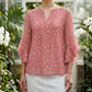Blusa de mujer con estampado floral cuello en V y mangas 3/4 con volantes