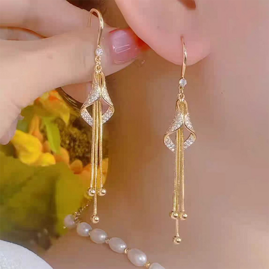Aretes de Gancho con Borlas Geométricas Elegantes