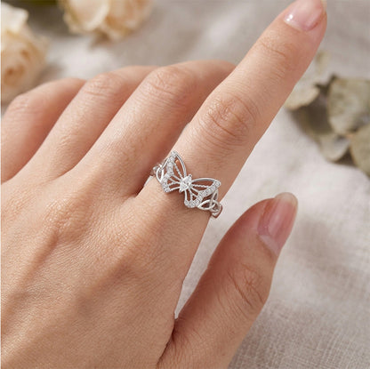 Anillo Refinado y Delicado con Detalles de Mariposa