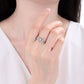 Anillo Refinado y Delicado con Detalles de Mariposa